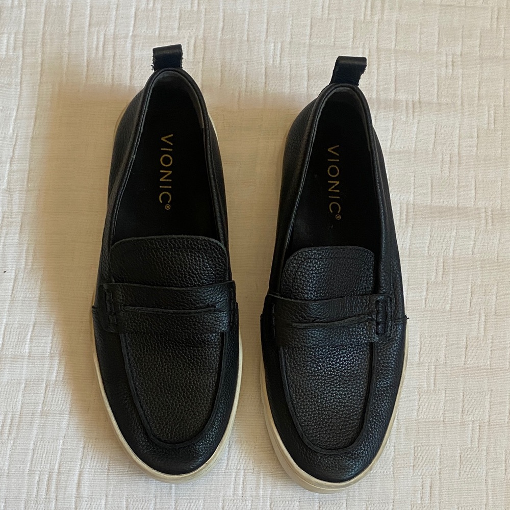 VIONIC Black Leather Slip-On Penny Loafers with White Sole - Picture 2 of 7